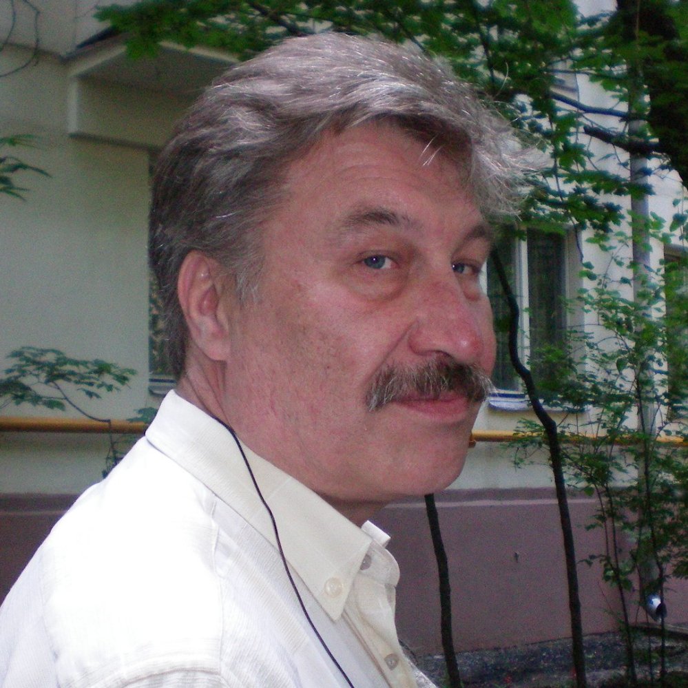 Олег Исаев